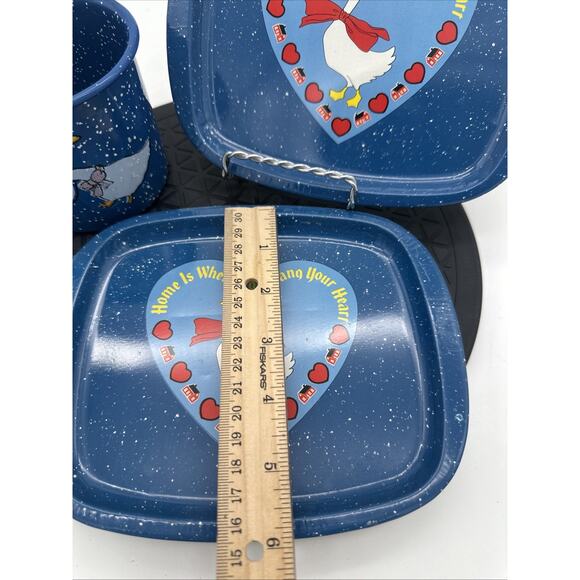 Set of 2 Tin Snack Tea Tray Vintage 1980s Red Bow Goose Home Heart One Mug - Picture 4 of 7